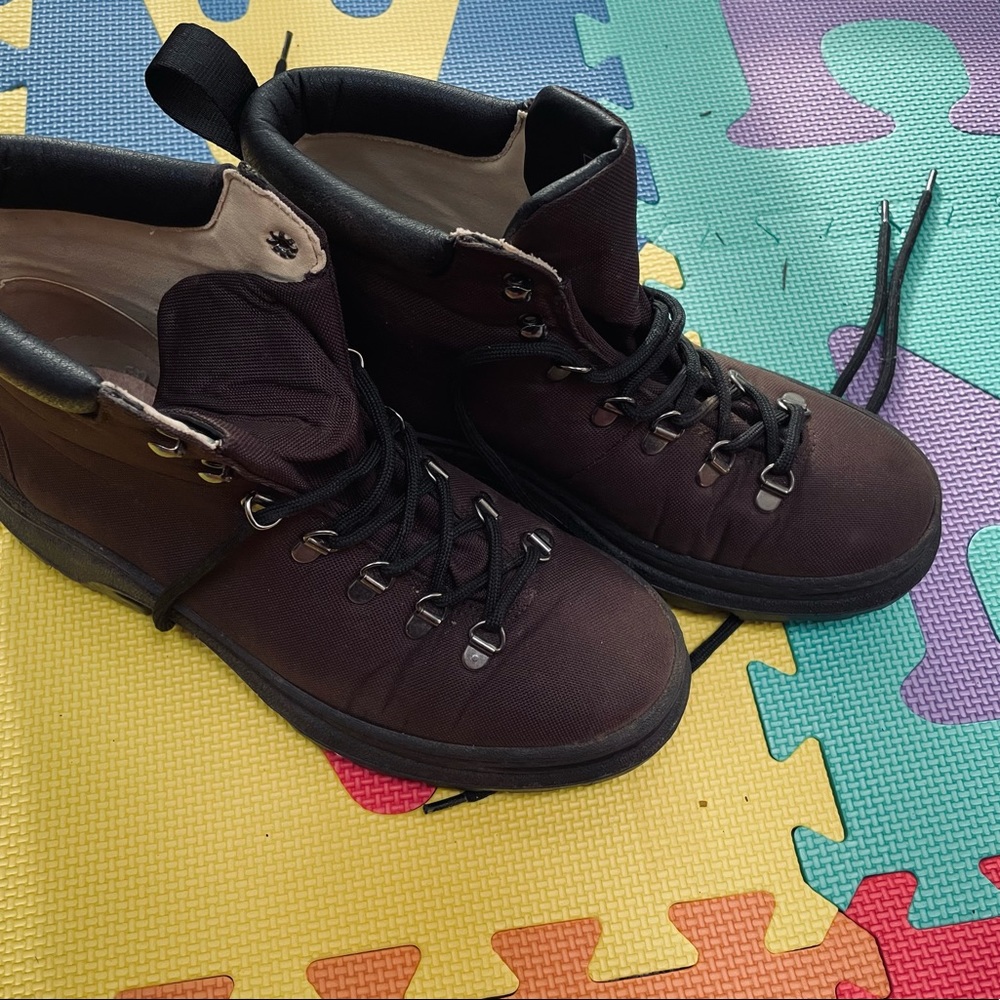 Thesus Outdoors (formerly Alice and Whittles) hiking boots
